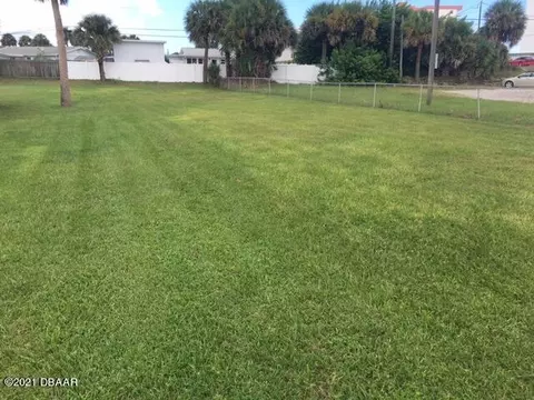 3 Brooks Dr, Ormond Beach, FL 32176 photo 3