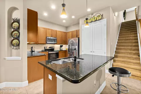 804 Aldenham Ln, Ormond Beach, FL 32174 photo 3