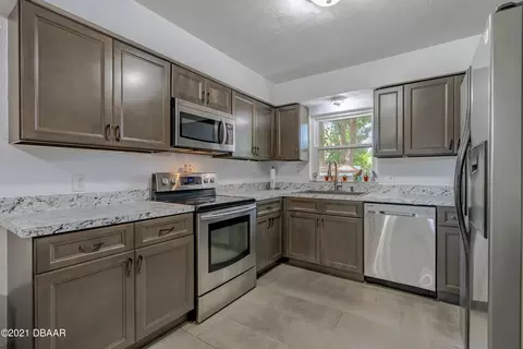 74 Broadmoor Cir, Ormond Beach, FL 32174 photo 5