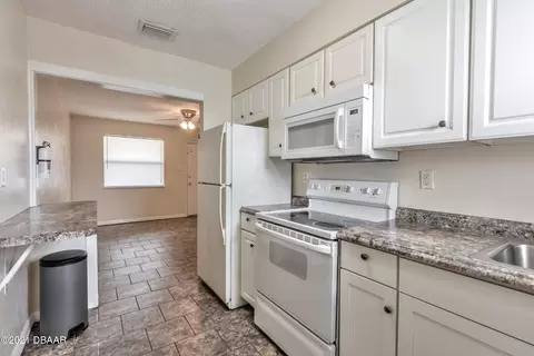 33 Cypress Cir, Ormond Beach, FL 32176 photo 6