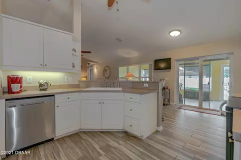 2718 Date Palm Dr, Edgewater, FL 32141 photo 20