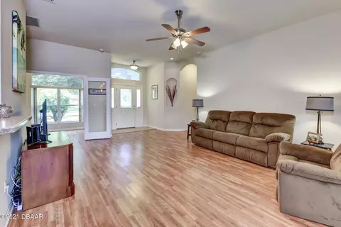 107 Chrysanthemum Dr, Ormond Beach, FL 32174 photo 4