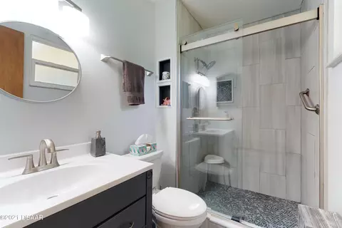 1522 Pine Tree Dr, Edgewater, FL 32132 photo 13