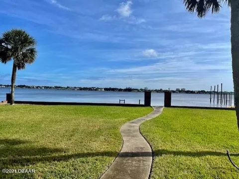 1517 Oak Forest Dr, Ormond Beach, FL 32174 photo 4