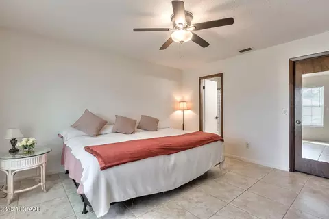 3022 Pine Tree Dr, Edgewater, FL 32141 photo 13