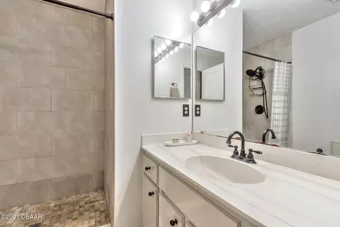 3022 Pine Tree Dr, Edgewater, FL 32141 photo 15