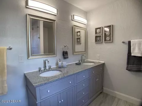 2812 Orange Tree Dr, Edgewater, FL 32141 photo 9