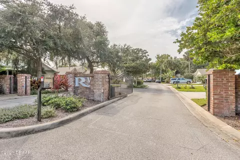 4 Reflections Village Dr, Ormond Beach, FL 32174 photo 2