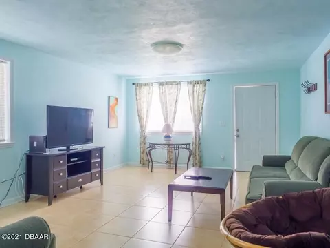 127 Bosarvey Dr, Ormond Beach, FL 32176 photo 2