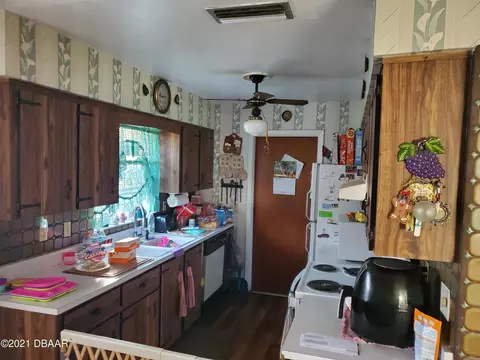 1324 S Golf Ave, Ormond Beach, FL 32174 photo 6