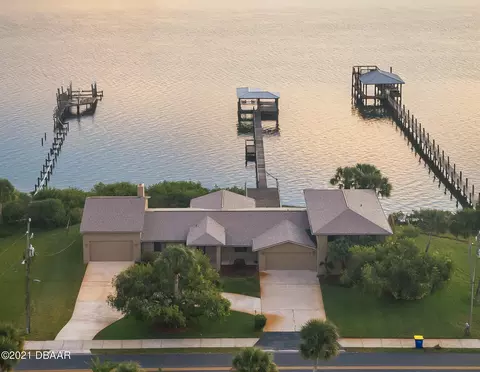 1005 S Riverside Dr, Edgewater, FL 32132 photo 4