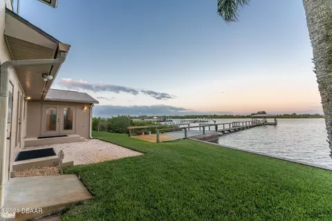 1005 S Riverside Dr, Edgewater, FL 32132 photo 23