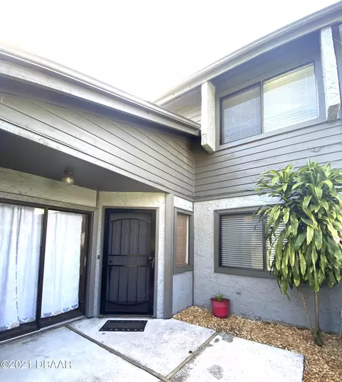 240 Orange Grove Dr #B, Ormond Beach, FL 32174 photo 2
