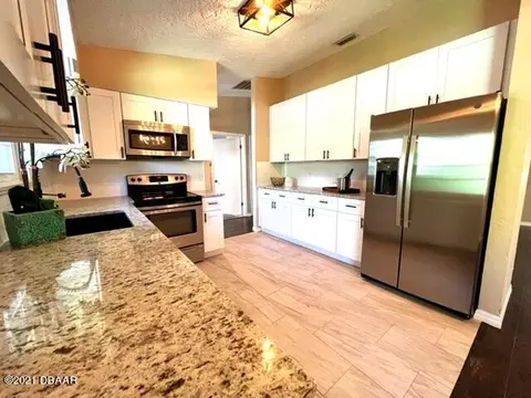 2420 Orange Tree Dr, Edgewater, FL 32141 photo 4