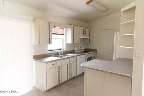 2719 Evergreen Dr, Edgewater, FL 32141 photo 6