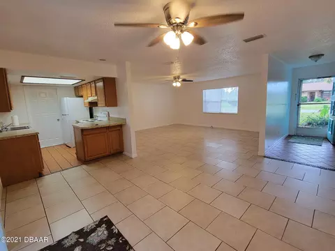 2825 Orange Tree Dr, Edgewater, FL 32141 photo 2