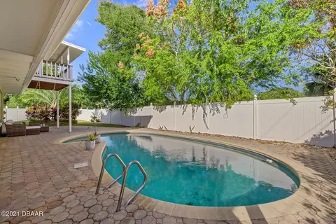 331 N Halifax Dr, Ormond Beach, FL 32176 photo 3