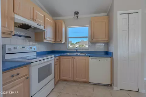 2215 Umbrella Tree Dr, Edgewater, FL 32141 photo 16