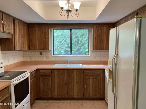232 N Ridgewood Ave, Edgewater, FL 32132 photo 4