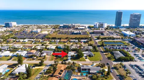 863 Loyola Dr, Ormond Beach, FL 32176 photo 2