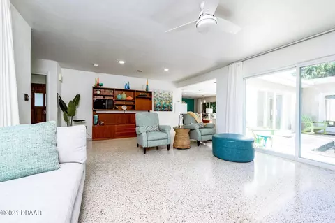863 Loyola Dr, Ormond Beach, FL 32176 photo 9