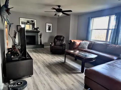 913 Peninsula Dr, Ormond Beach, FL 32176 photo 3