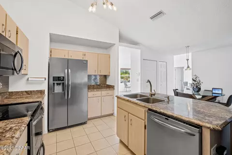 39 Parkview Ln, Ormond Beach, FL 32174 photo 4