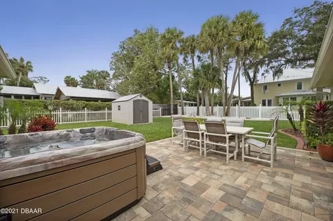 194 N Beach St, Ormond Beach, FL 32174 photo 4