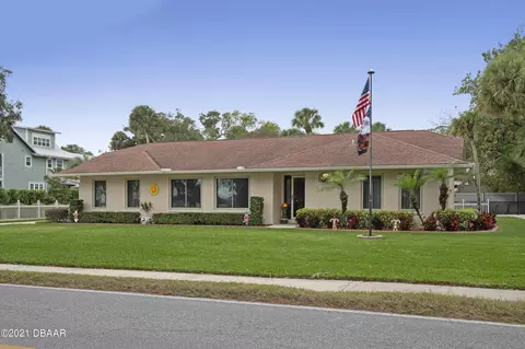 194 N Beach St, Ormond Beach, FL 32174 photo 2