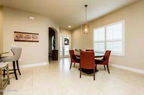 820 Pinewood Dr, Ormond Beach, FL 32174 photo 5