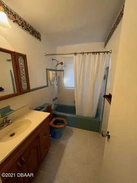 1725 Valencia Ave, Ormond Beach, FL 32174 photo 4