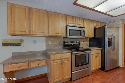 261 E Woodhaven Cir, Ormond Beach, FL 32174 photo 5