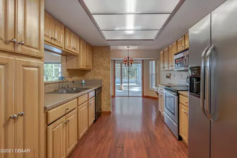 261 E Woodhaven Cir, Ormond Beach, FL 32174 photo 3