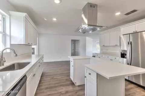 3018 Juniper Dr, Edgewater, FL 32141 photo 5