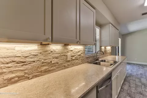 2915 Unity Tree Dr, Edgewater, FL 32141 photo 17