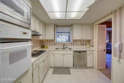 553 N Halifax Dr, Ormond Beach, FL 32176 photo 20