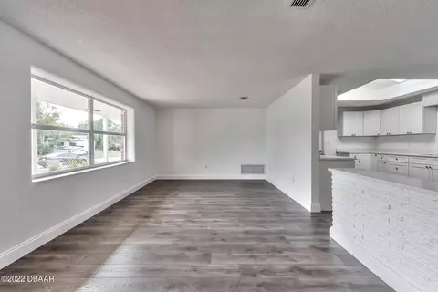 15 Silver Cir, Edgewater, FL 32141 photo 4