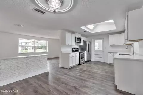 15 Silver Cir, Edgewater, FL 32141 photo 8