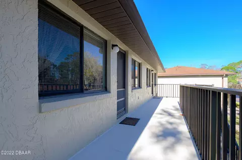 1601 Big Tree Rd #407, South Daytona, FL 32119