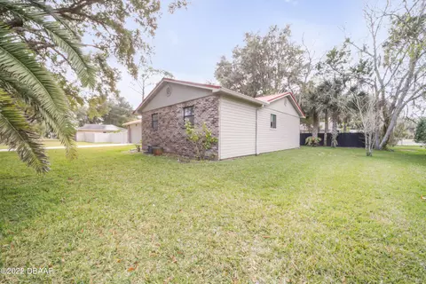 712 S Center St, Ormond Beach, FL 32174 photo 2