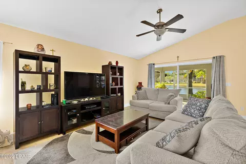 1246 Crown Pointe Ln, Ormond Beach, FL 32174 photo 13