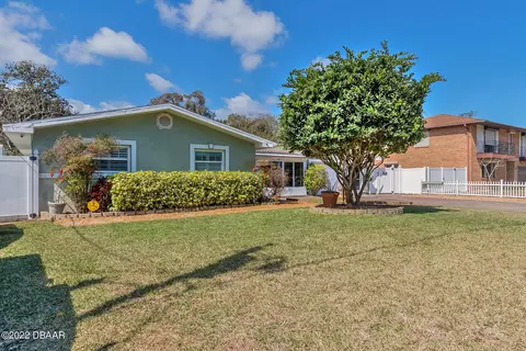 28 Oak Ave, Ormond Beach, FL 32174 photo 2