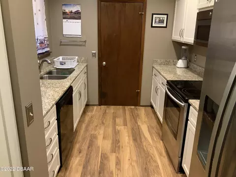 26 Park Pl, Ormond Beach, FL 32174 photo 4