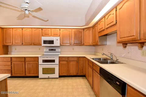 160 Deer Lake Cir, Ormond Beach, FL 32174 photo 7
