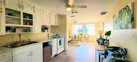15 Azalea Dr, Ormond Beach, FL 32176 photo 9