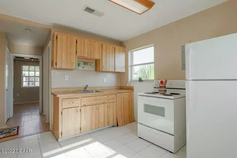 48 Byron Ellinor Dr, Ormond Beach, FL 32176 photo 8