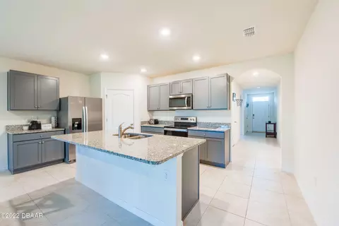 281 Sandoval Dr, Ormond Beach, FL 32174 photo 4