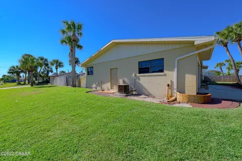 46 Harvard Dr, Ormond Beach, FL 32176 photo 4