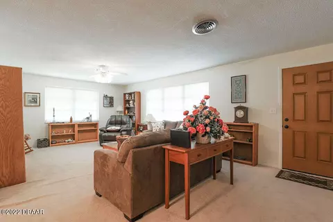 534 Andrews St, Ormond Beach, FL 32174 photo 2