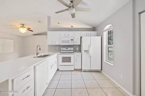 3044 Juniper Dr, Edgewater, FL 32141 photo 5